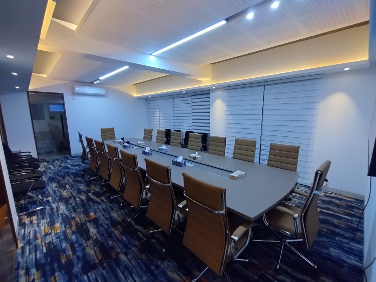 comclavemeetingroom